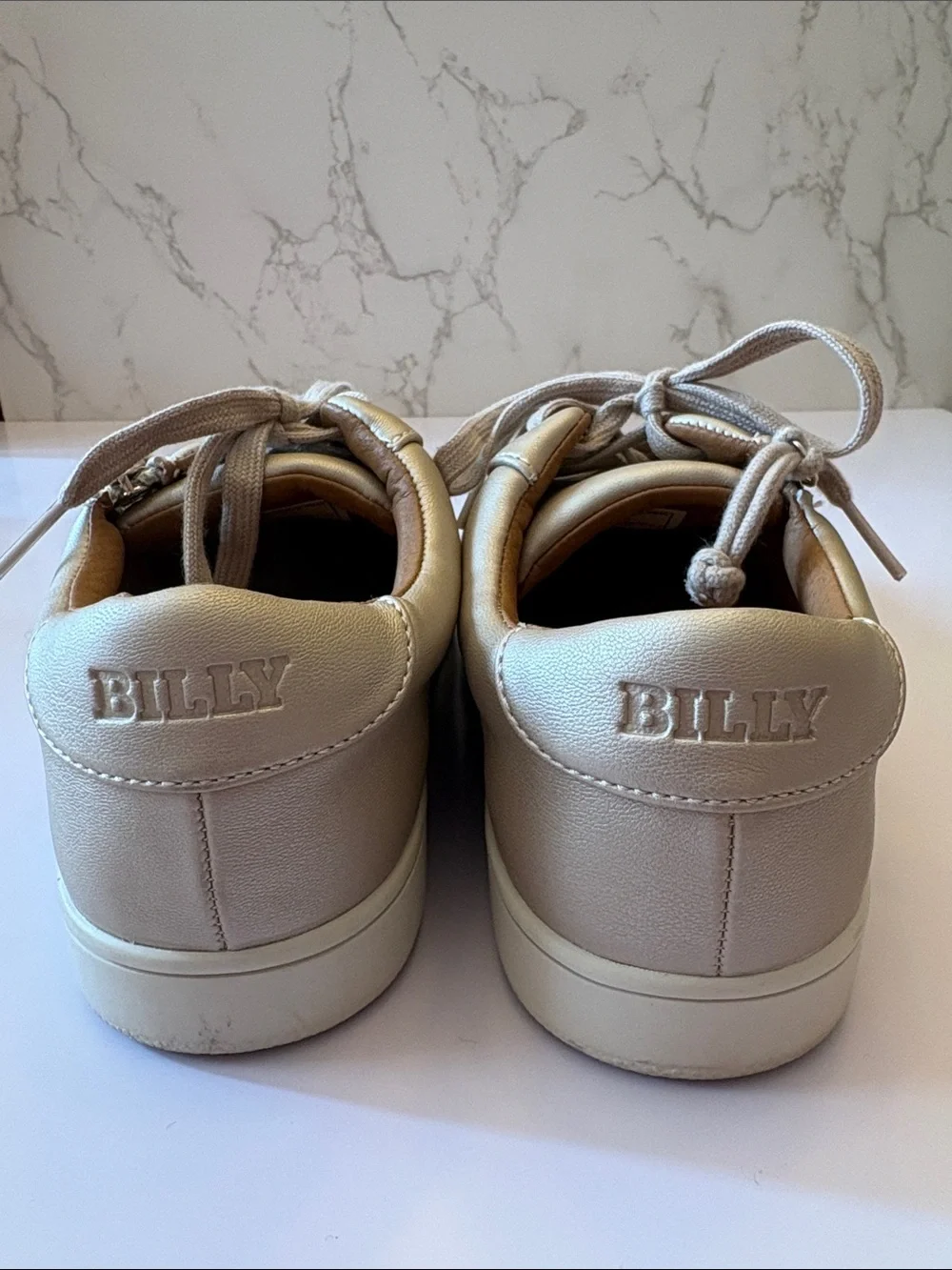 Billy Sneaker II women’s zip around sneakers size 6 in tan/ nice shape